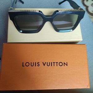 Louis vuitton sun glasses